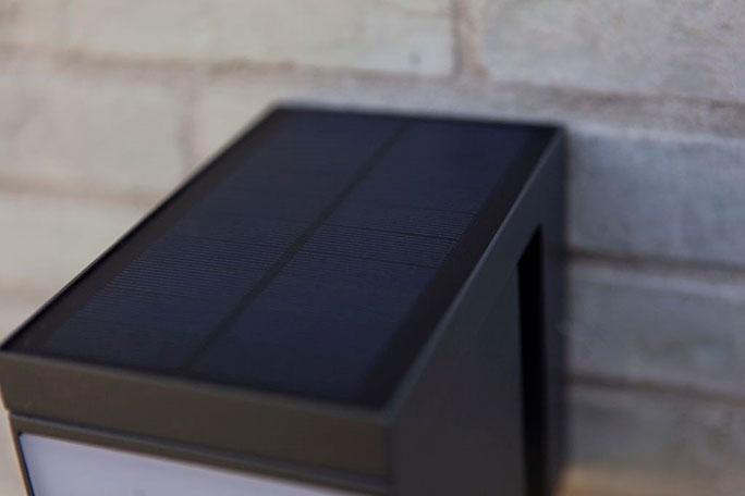 Lutec Solar Prima hybrid udendørslampe til væg m/PIR-sensor og solceller Lutec Solar Prima hybrid udendørslampe til væg m/PIR-sensor og solceller