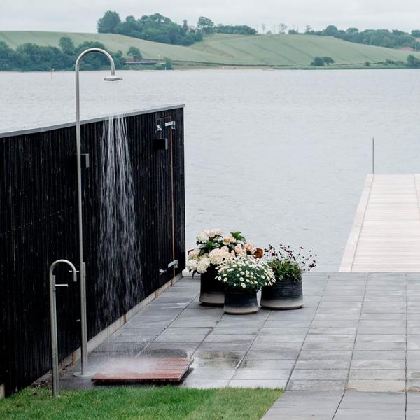 Frostline DUO fritstående udebruser - Rustfrit stål Frostline DUO fritstående udebruser - Rustfrit stål