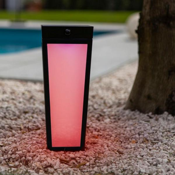 Lutec Dias Solar udendørslampe m/frostet glas, sensor og jordspyd - Sort Lutec Dias Solar udendørslampe m/frostet glas, sensor og jordspyd - Sort