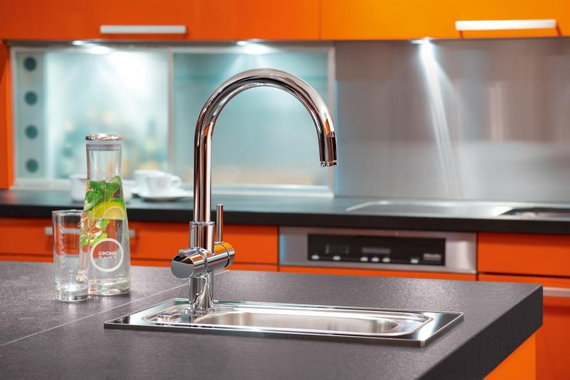 Grohe Red Duo II Nordic k&oslash;kkenbatteri m/3L vandvarmer og C-tud - Krom