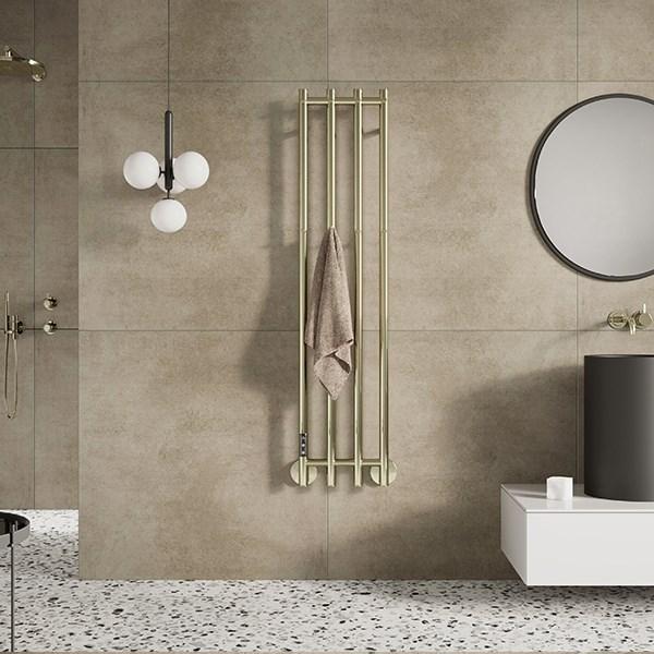 Str&oslash;mberg Leno h&aring;ndkl&aelig;det&oslash;rrer - 28x125 cm - Lakeret messing