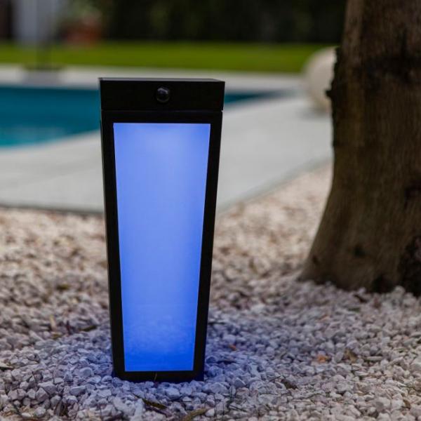 Lutec Dias Solar udendørslampe m/frostet glas, sensor og jordspyd - Sort Lutec Dias Solar udendørslampe m/frostet glas, sensor og jordspyd - Sort